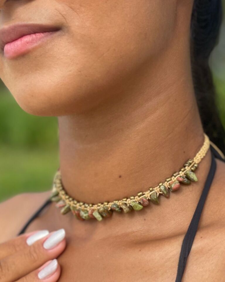 choker com Cristais de Unakita Sirenar